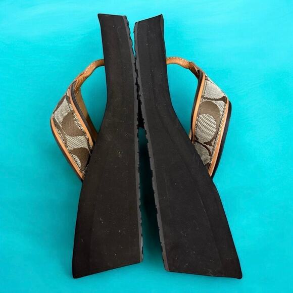 COACH Flip Flops Size 6 - Picture 3 of 6